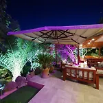 Апартаменти Hraste Hvar *