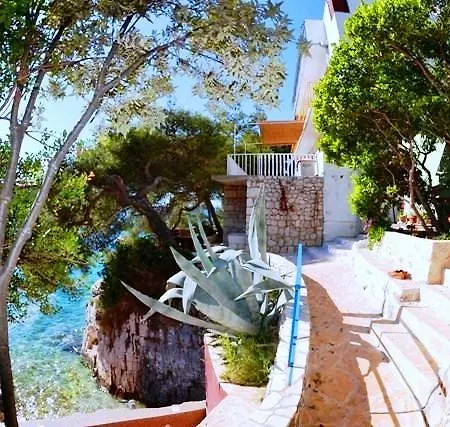 Hraste Hvar *