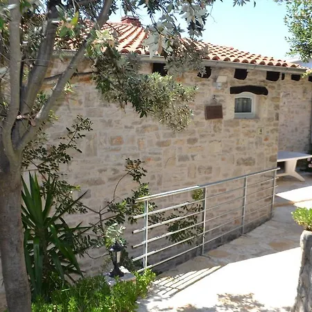 Hraste Hvar 아파트 *