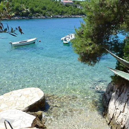 Апартаменти Hraste Hvar *