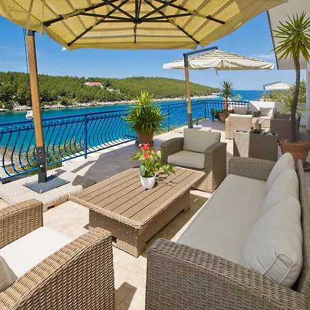 Апартаменти Hraste Hvar