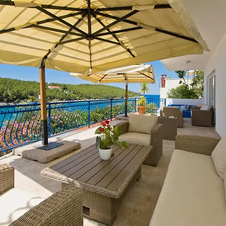 Апартаменти Hraste Hvar