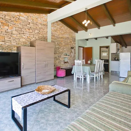 Hraste Hvar Хвар