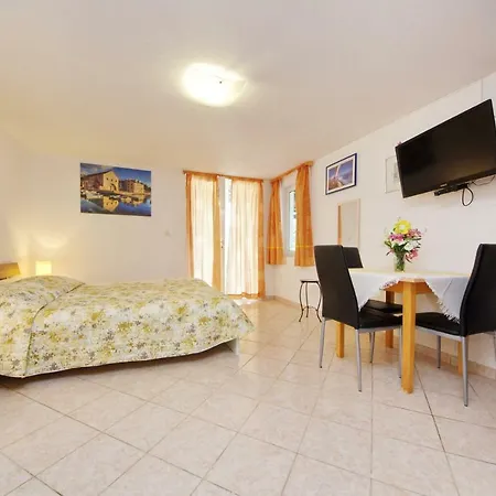 Hraste Hvar Апартаменти