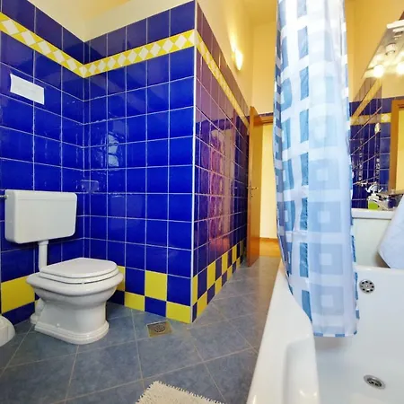 Hraste Hvar * Хвар