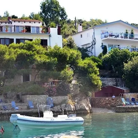 Daire Hraste Hvar *